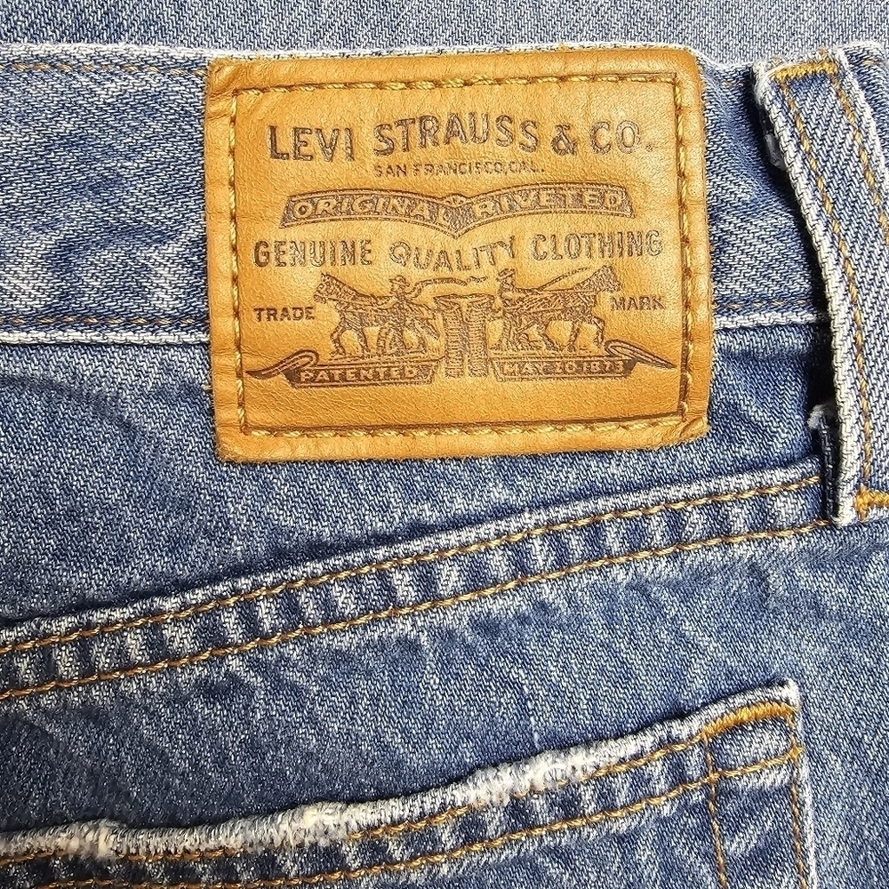 Levi's Wedgie Icon Fit Ankle Denim Button Fly High Rise Jeans Light Wash Size 27 - Picture 6 of 10